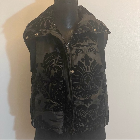 Red Ginger Womens Puffer Vest Size Small Black Zippered Velvet Appliqué - Picture 1 of 9